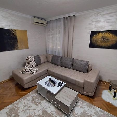 Vemiur Lägenhet Čačak Exteriör bild