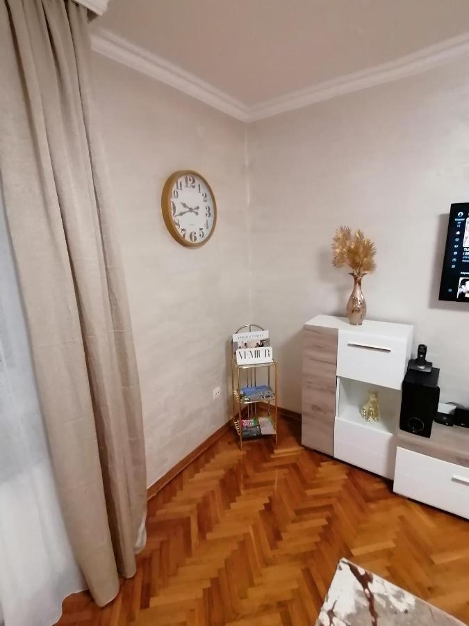 Vemiur Lägenhet Čačak Exteriör bild