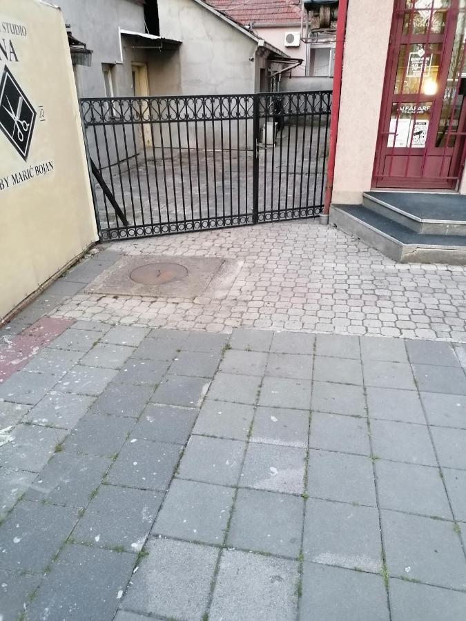 Vemiur Lägenhet Čačak Exteriör bild