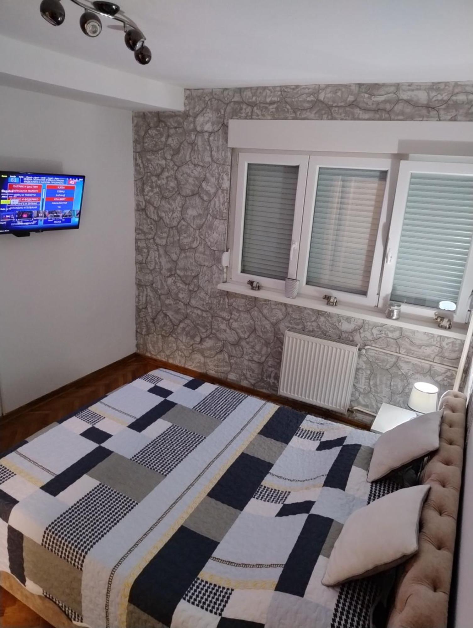 Vemiur Lägenhet Čačak Exteriör bild